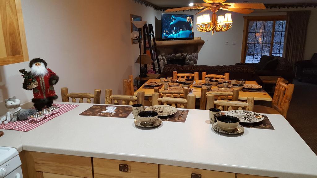 2Br Rustic Villa Utica エクステリア 写真