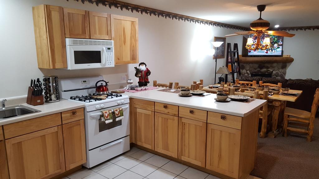 2Br Rustic Villa Utica エクステリア 写真