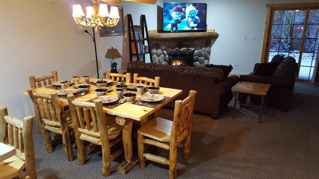 2Br Rustic Villa Utica エクステリア 写真