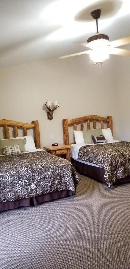 2Br Rustic Villa Utica エクステリア 写真