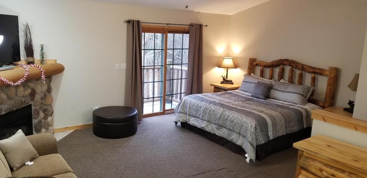 2Br Rustic Villa Utica エクステリア 写真