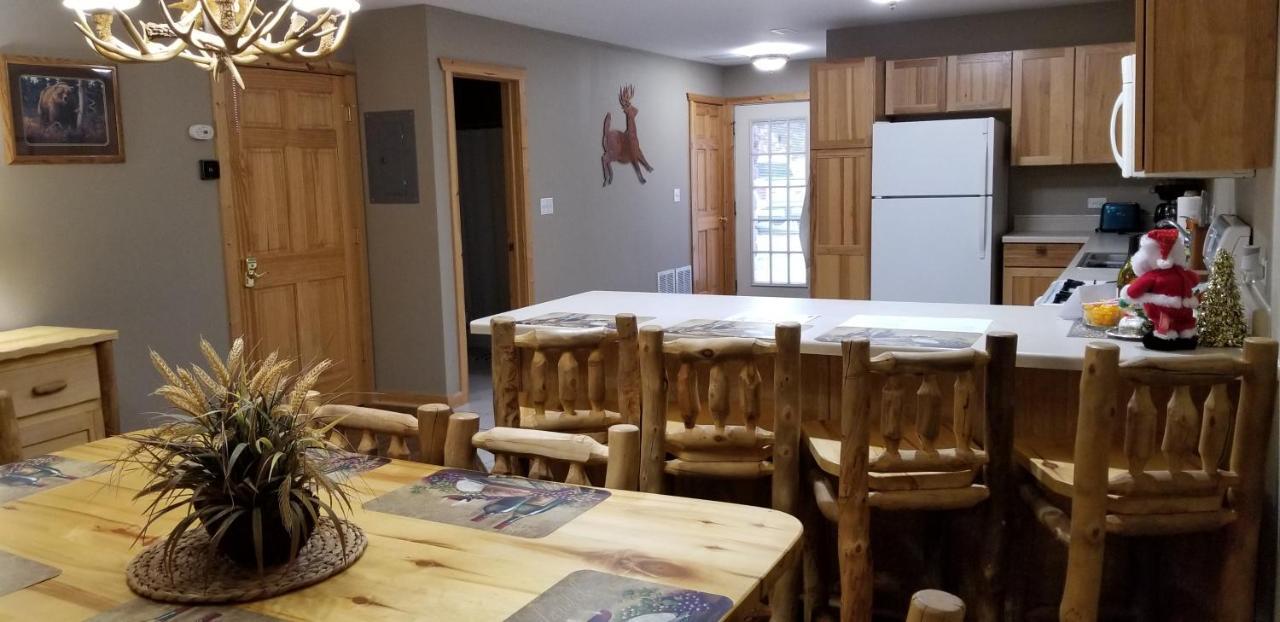 2Br Rustic Villa Utica エクステリア 写真